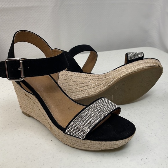 White Mountain Wedge Sandals - Picture 5 of 8